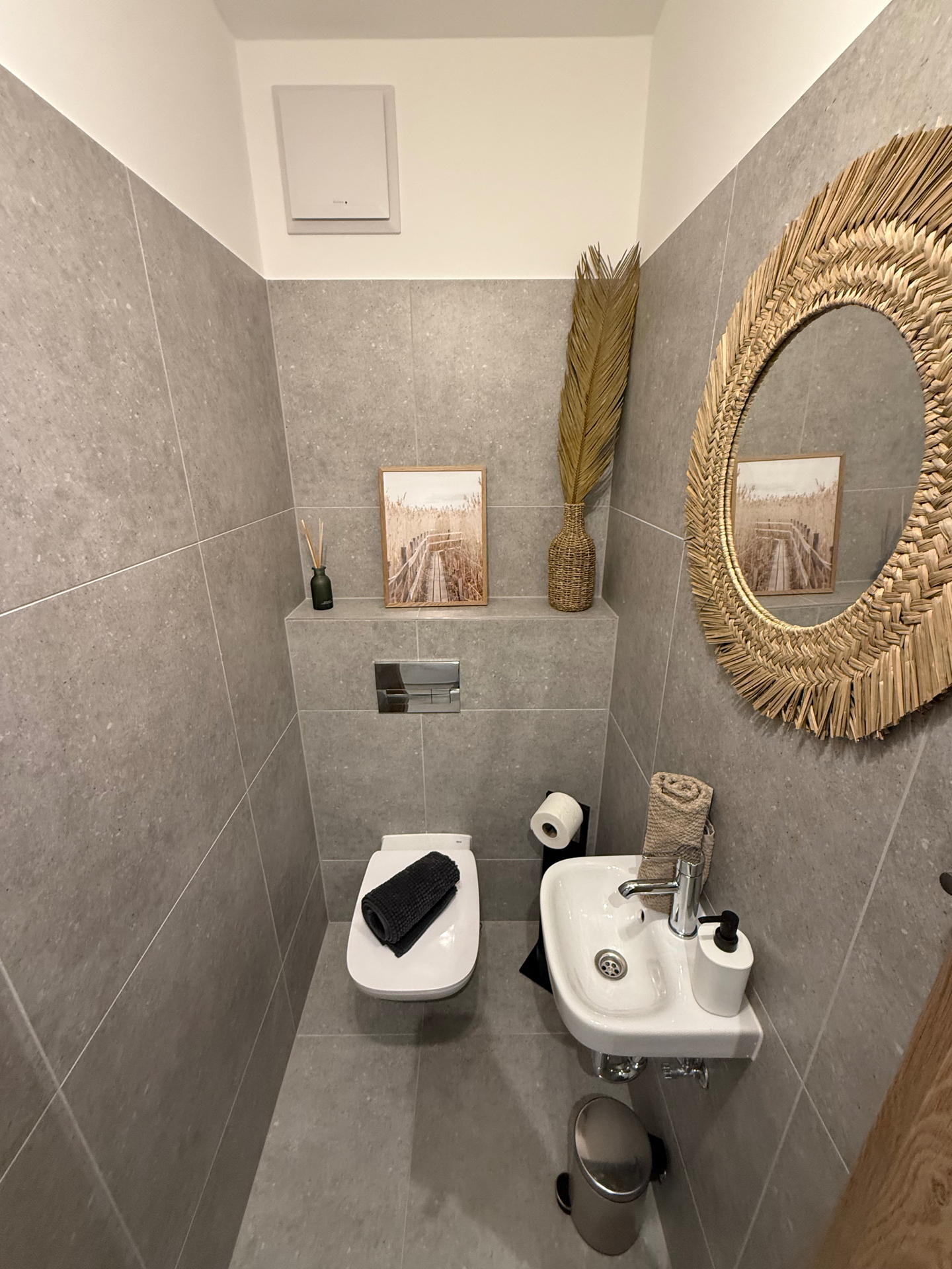 Helikon Suite külön mosdó